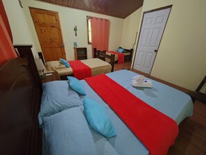 Classic Quadruple Room, Sea View - Garden of Heliconias Lodge (Drake Bay)