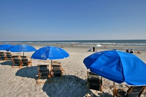 On the beach, sun loungers, beach towels - *Amazing ocean view villa Bikes included* (Hilton Head Island)