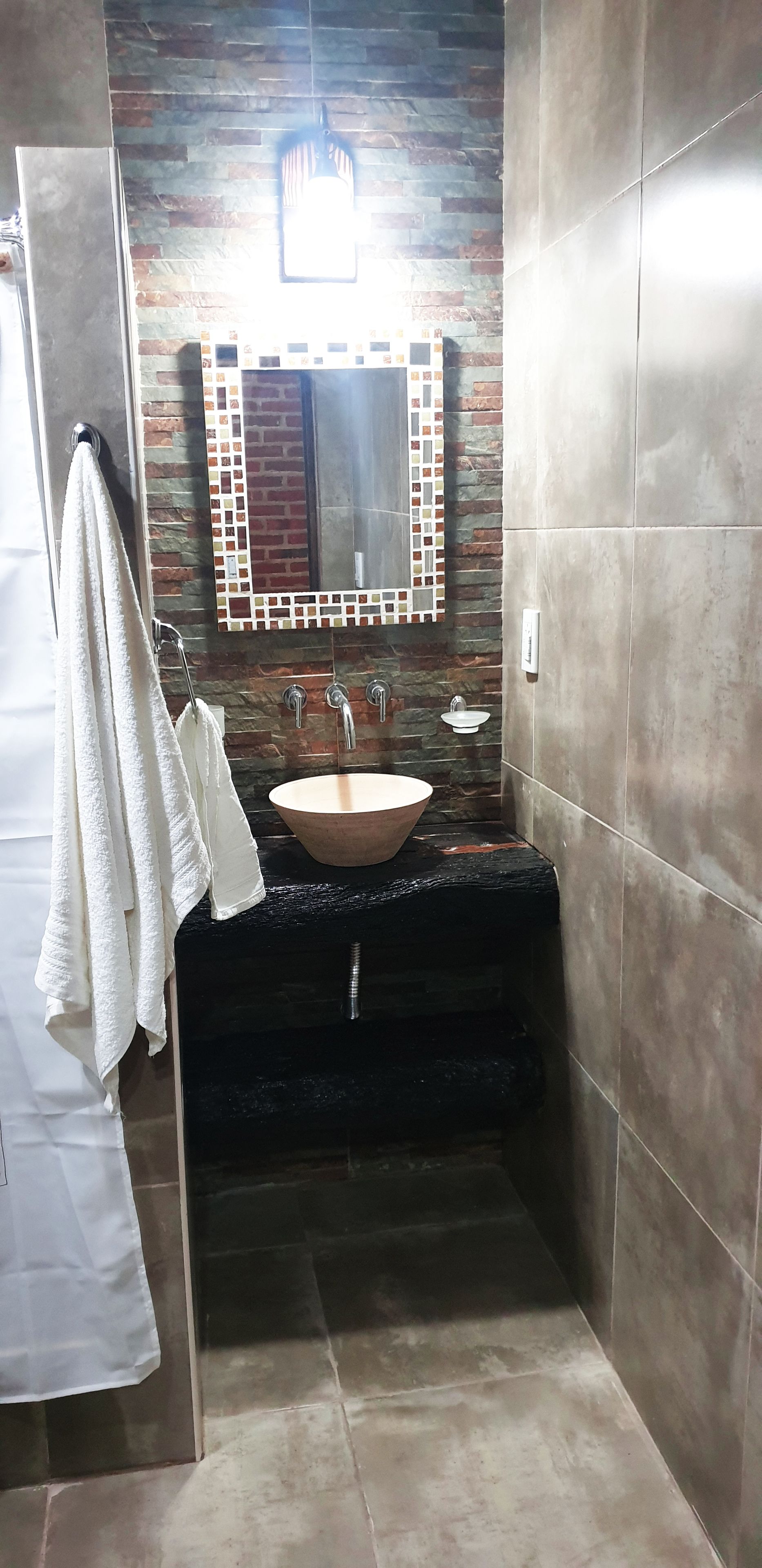 Chambre Deluxe double | Salle de bain | Serviettes fournies