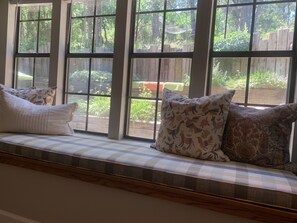 Interior - A quiet home perfect for Air Force Academy graduation week (Colorado Springs)
