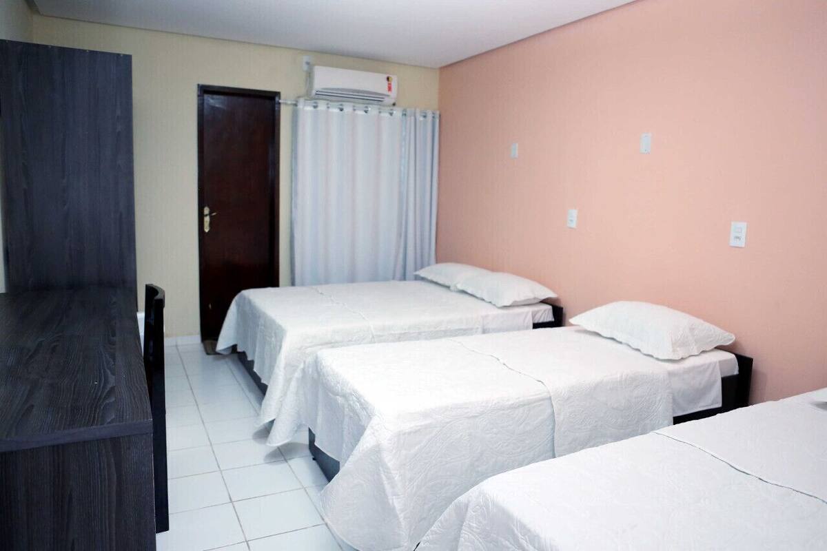 Minibar, desk, blackout drapes, WiFi (free)