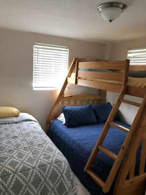 2 bedrooms, iron/ironing board, WiFi, bed sheets
