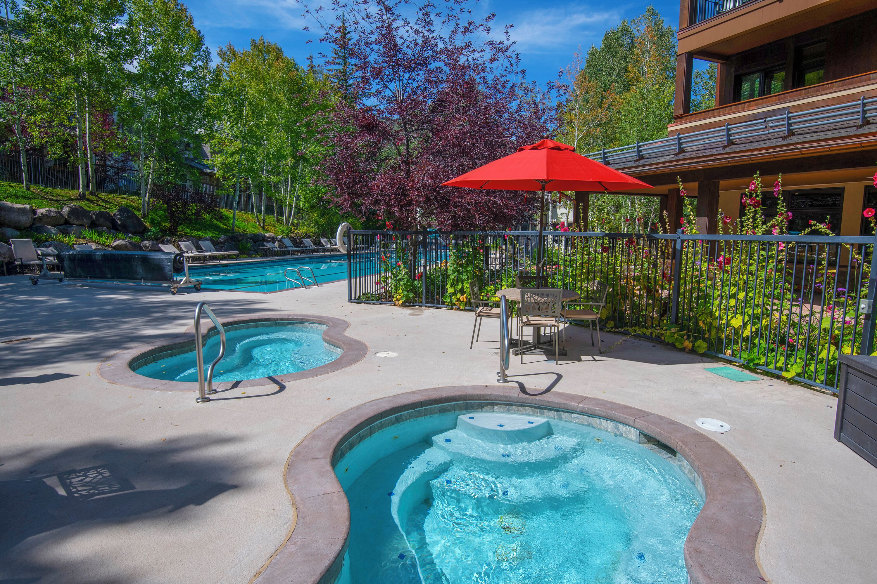 Bain à remous extérieur