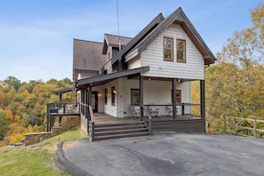 Exterior - Cabin w/Amazing Mountain Views-Theater-Game Room (GATLINBURG)