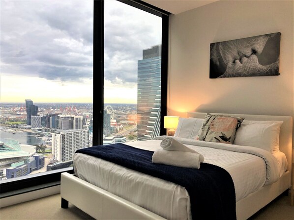 2 bedrooms, desk, iron/ironing board, travel crib