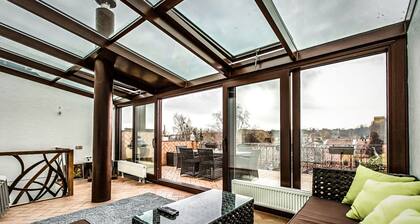 Orkideat Suite. Vanhankaupungin kattoterassi Paras näkymä Kaksi makuuhuonetta, ilmainen pysäköinti