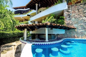 Piscine extérieure, piscine chauffée