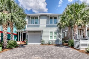 Exterior - Gorgeous coastal home w/ shared pool - walk to beach, dining & shopping (Panama City Beach)