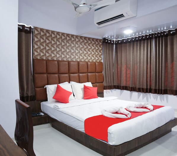 In-room safe, soundproofing, free WiFi, bed sheets - Hotel Apple Inn (Navi Mumbai)