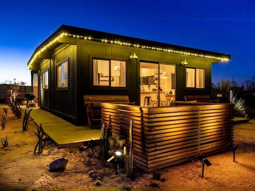 The Wild Kindness: Hot tub, fire pit + EV charger