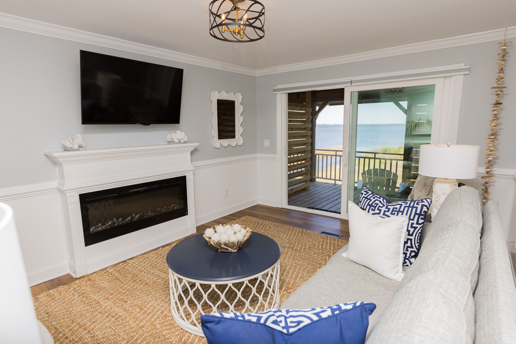 Kamar | Area keluarga | TV dan perapian