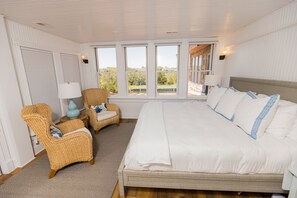 203 - Two Bedroom 2 Bath Luxury Suite | Premium bedding, pillowtop beds, individually decorated - The Burrus House Inn Waterfront Suites (Manteo)