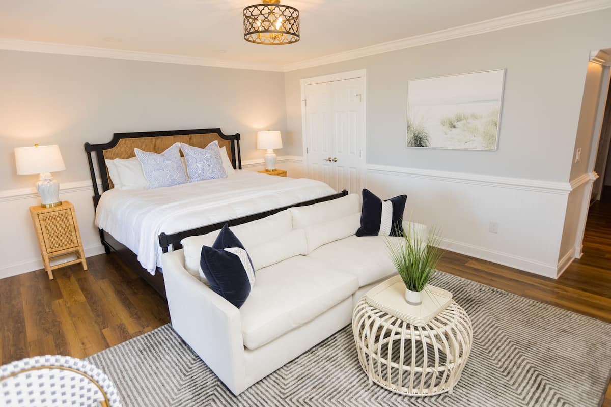 202 - Luxury Water View Room