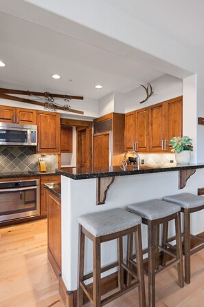 Fridge, microwave, oven, stovetop - Outpost: Grand View 3610 - Air Conditioning (Jackson)