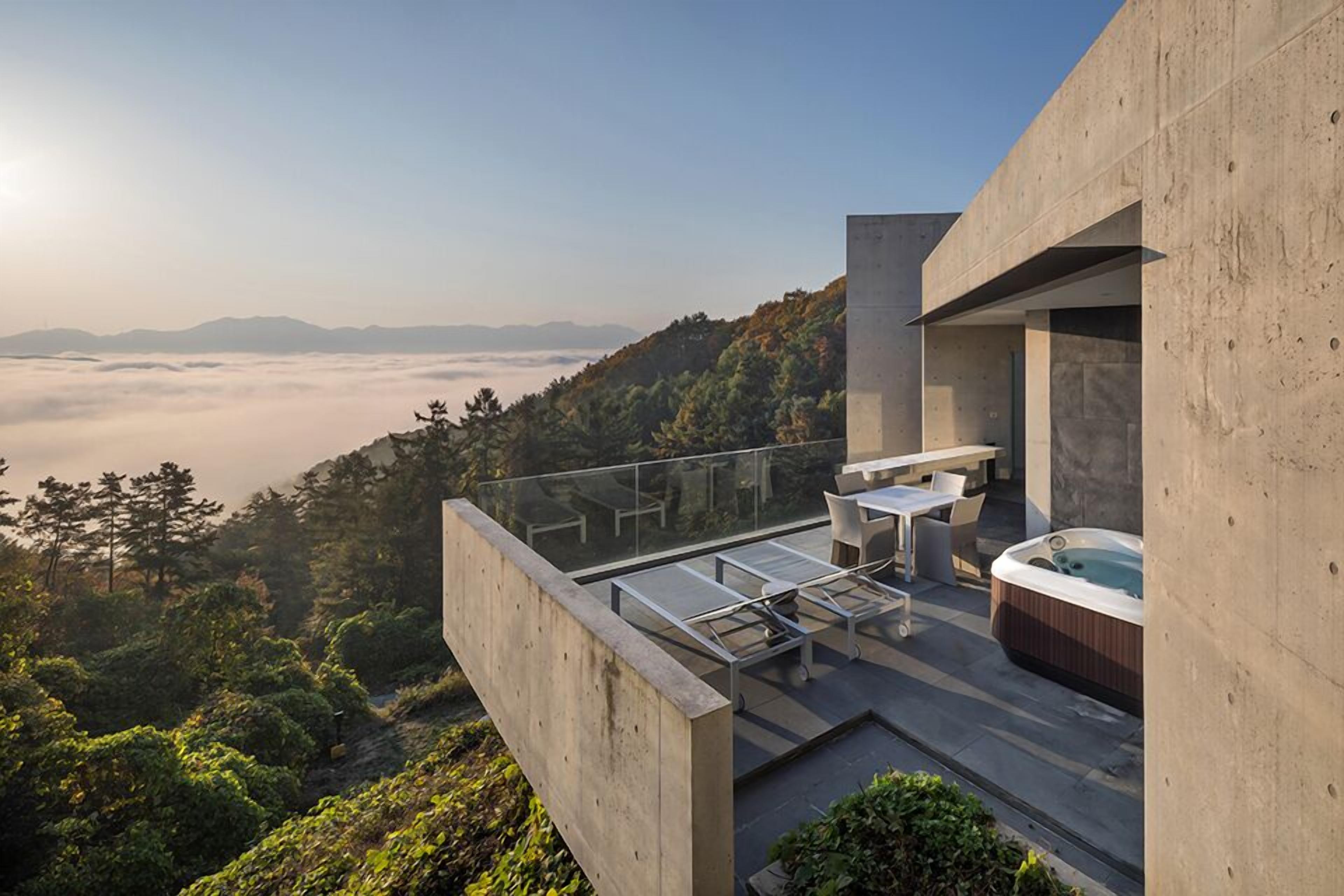 Room (Eunjae) | Terrace/patio