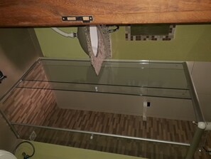 Unclassified image, 5 of 6, button