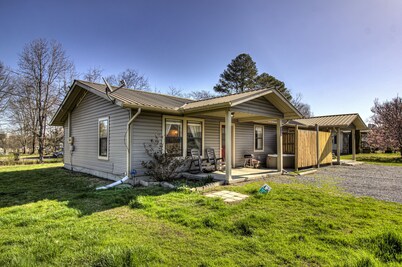 Graces' Mountain River Retreat w/ Arcade, Hot Tub, Leather Recliners, & 2 Kings