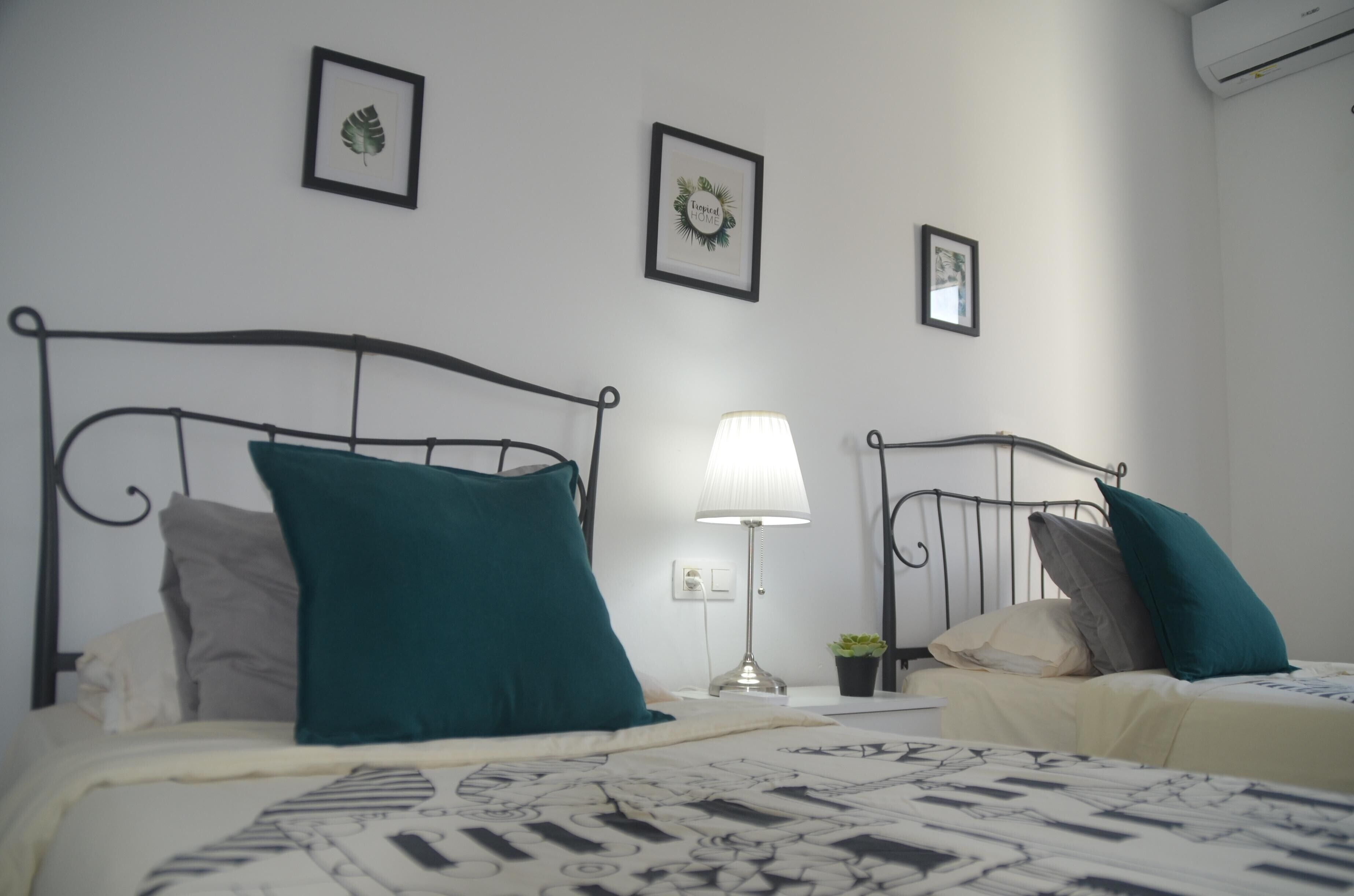 2 bedrooms, iron/ironing board, free WiFi, bed sheets