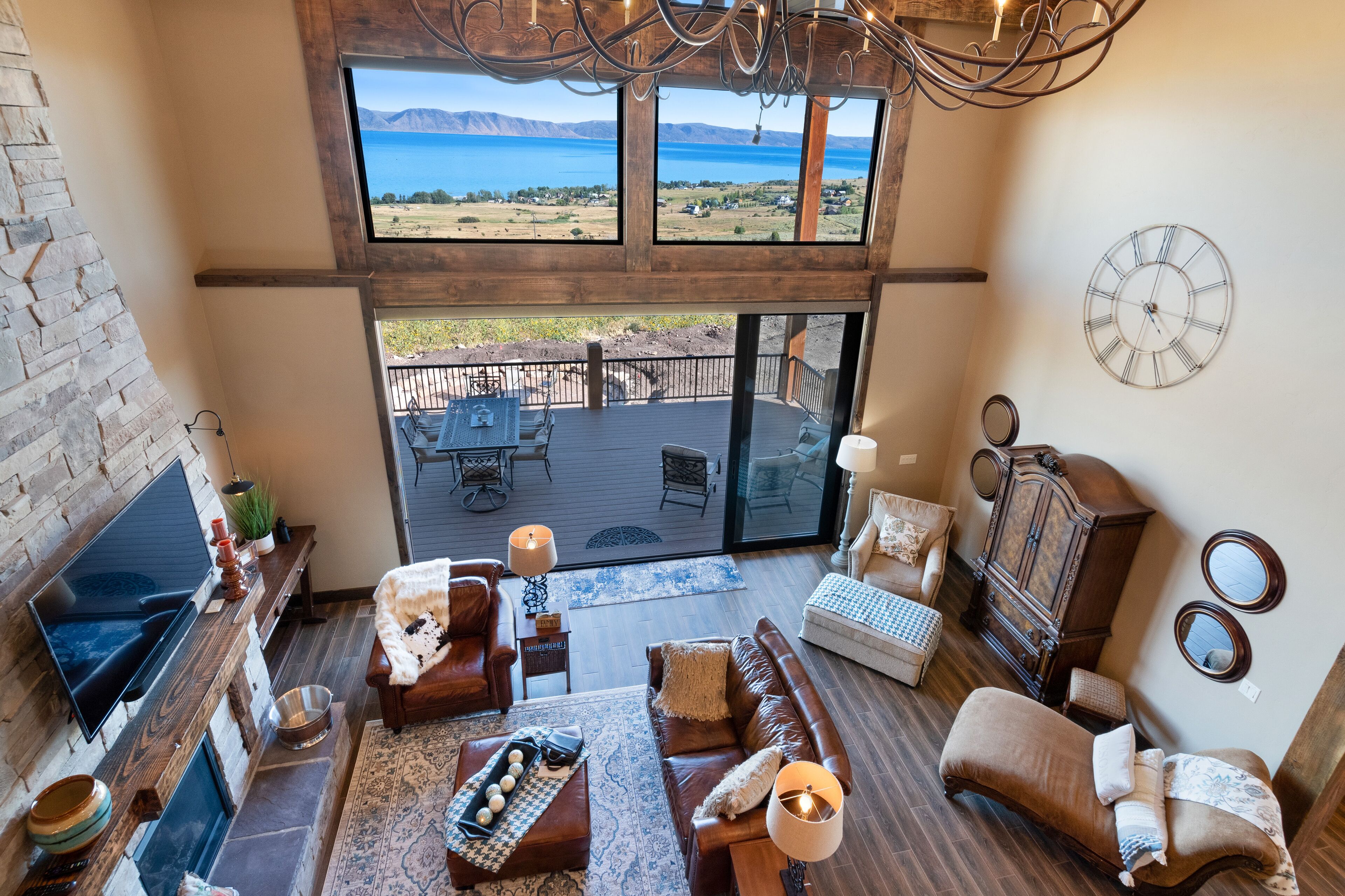 电视、壁炉、游戏机、桌上足球