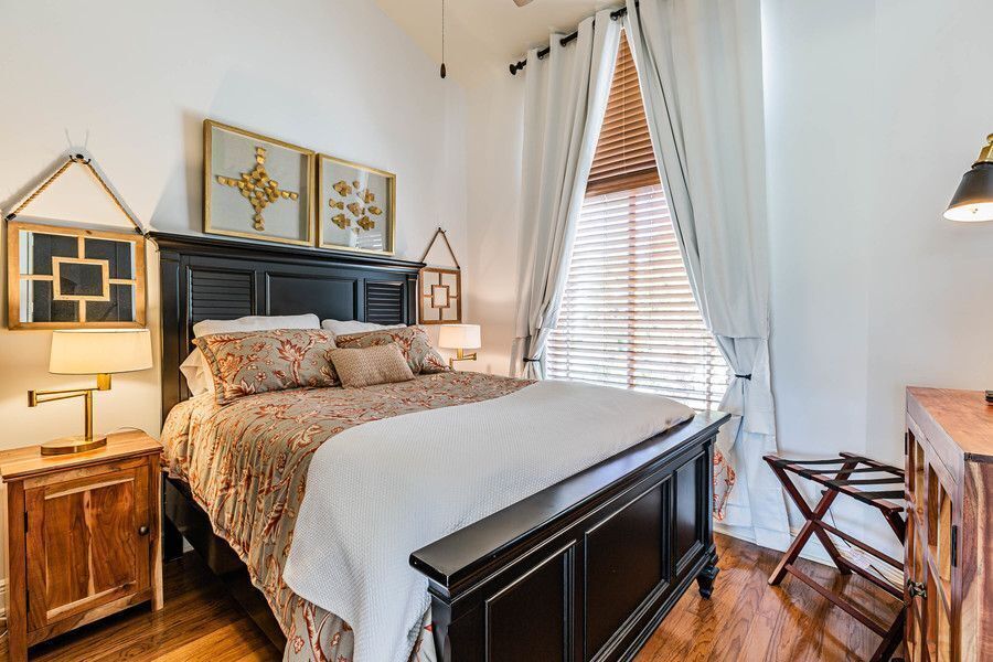 4 bedrooms, memory foam beds, desk, WiFi