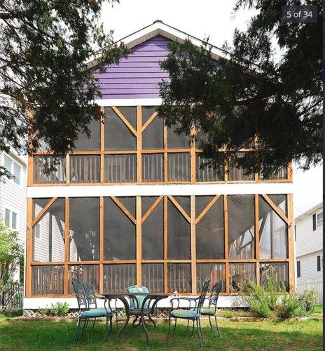 Canal Front Home w/ Dock & Fence.  5 Min walk to the beach!  Pet Friendly w/fee