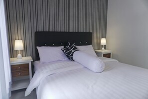 Deluxe Room, 1 King Bed
