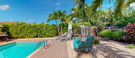 حمّام سباحة مُدفَّأ