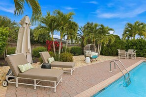 Et oppvarmet basseng