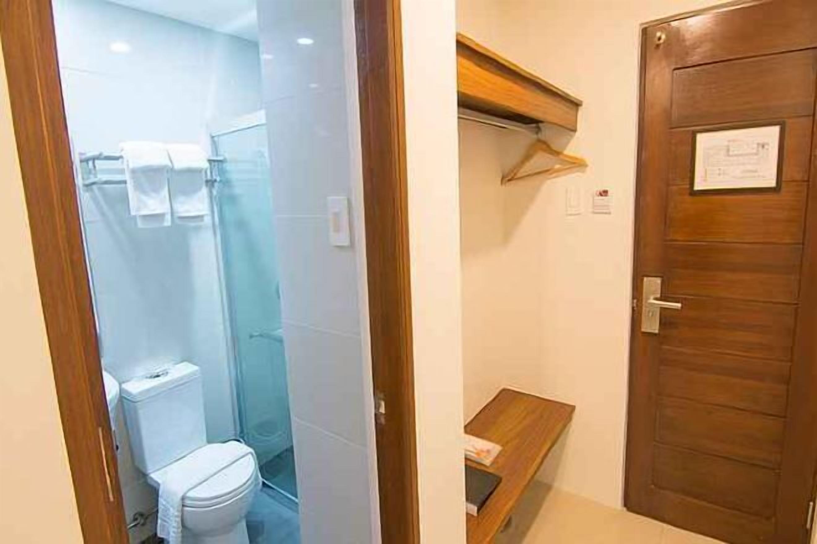 Bad | Dusj, toalettartikler (inkludert), bidé og håndklær