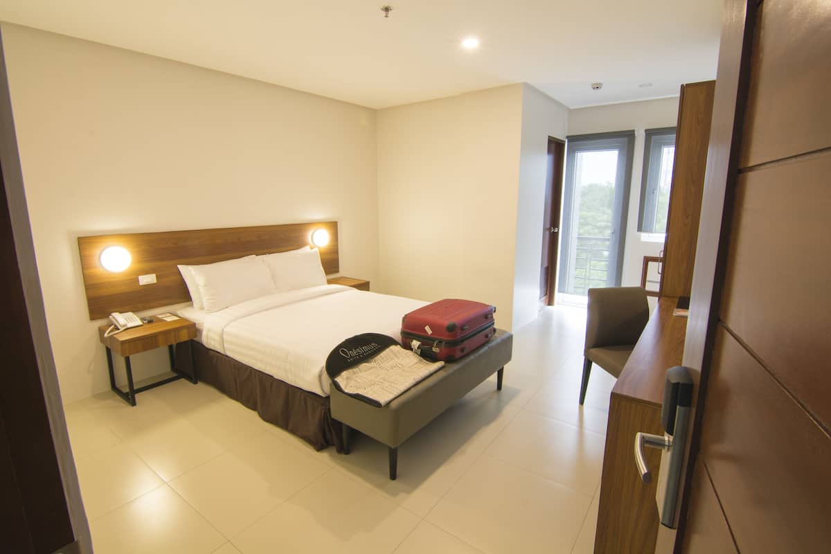 1 habitación, sistema de insonorización, wifi gratis y ropa de cama