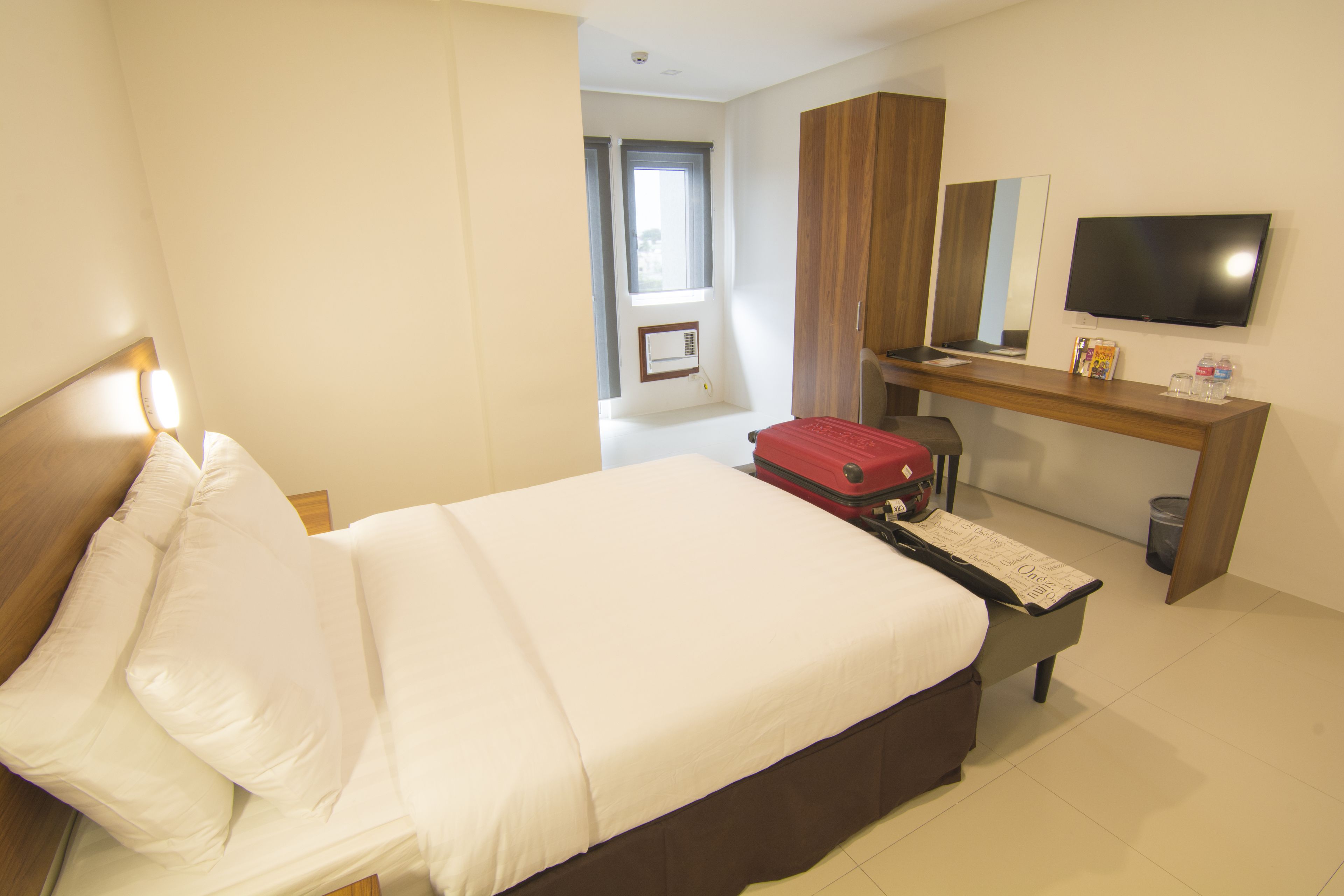 deluxe double room | soundproofing, free wifi, bed sheets
