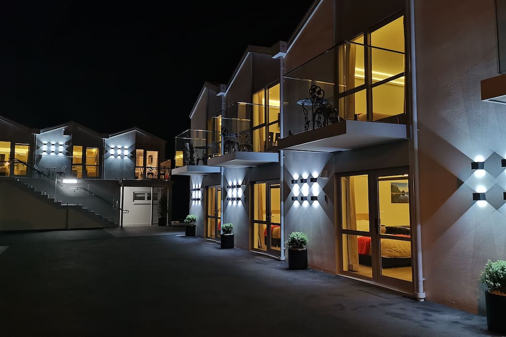 V Motel
