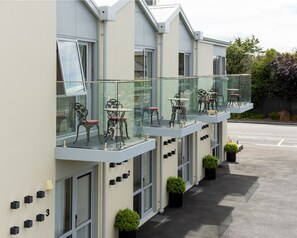 Balcony - V Motel (Christchurch)
