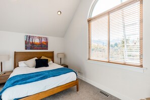 2 slaapkamers, een strijkplank/strijkijzer, gratis wifi, beddengoed