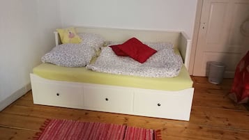 4 slaapkamers, een strijkplank/strijkijzer, wifi, beddengoed