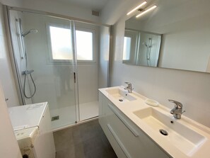 Een bad, een haardroger