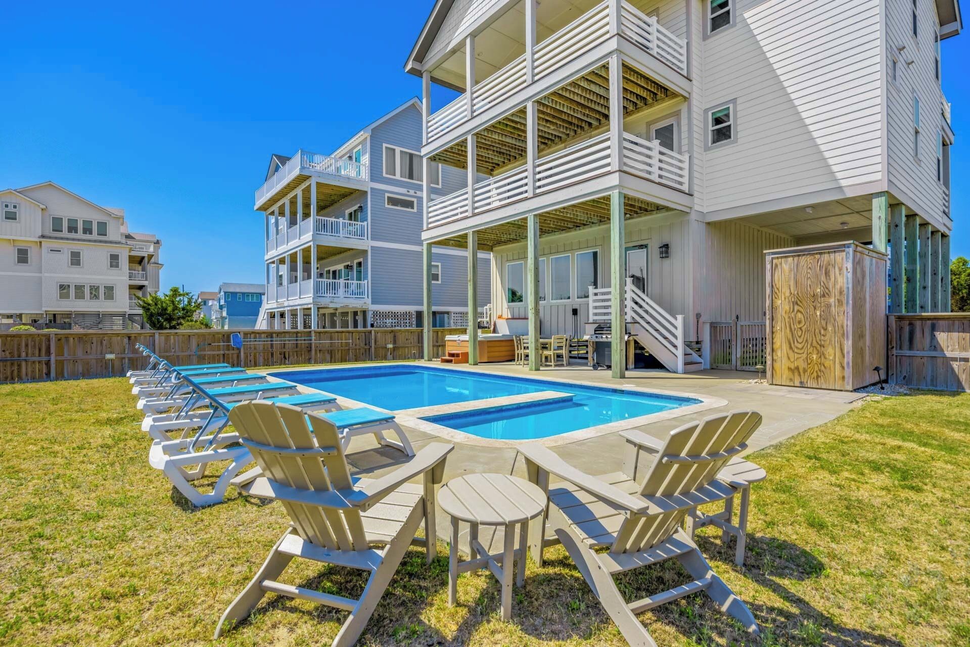 Outdoor pool, a heated pool