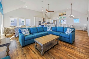 Tv, tv-spel och ett bordtennisbord