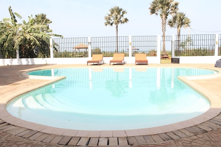 Outdoor pool, pool loungers