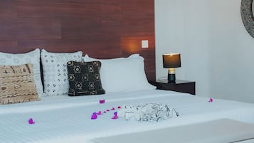 Suite Royale, vue océan | 1 chambre, literie de qualité supérieure