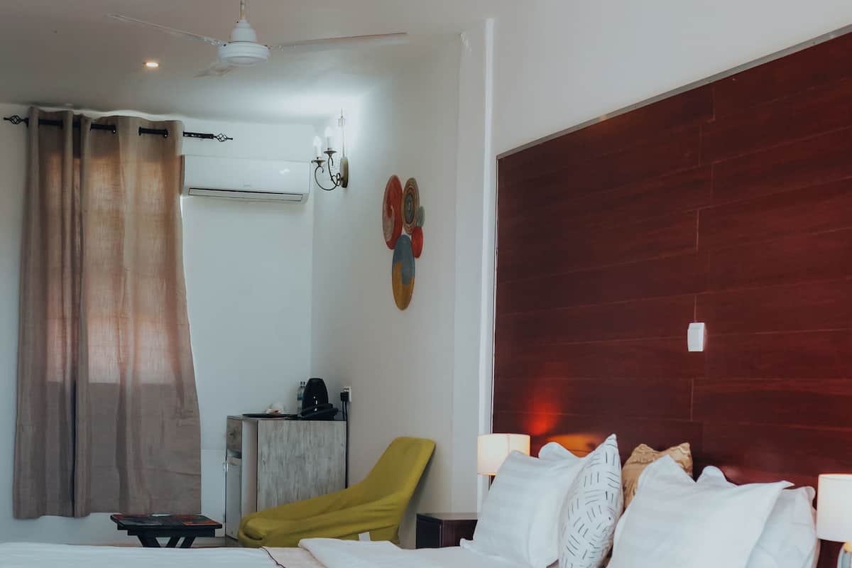 Superior Suite, Ocean View | 1 bedroom, premium bedding, in-room safe, desk