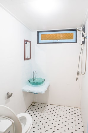 Dok Rak Room | Bilik Mandi | Pancuran mandi, kelengkapan dandanan diri percuma, bidet