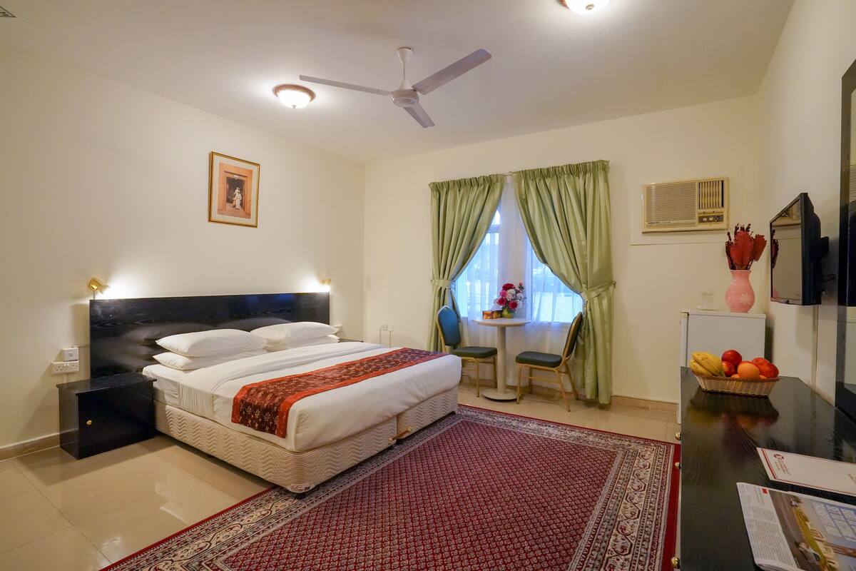 Basic Double Room | Free WiFi, bed sheets