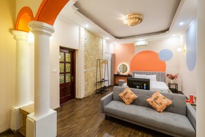 Junior Double Room | Premium bedding, memory foam beds, desk, blackout drapes - Ohana Hotel (Hanoi)