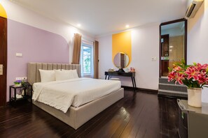 Deluxe Double Room | Premium bedding, memory-foam beds, desk, blackout curtains - Ohana Hotel (Hanoi)
