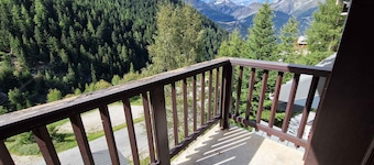 2 rooms 5 people, ski-in/ski-out, near lift and shops