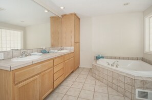 Chuveiro/banheira combinados, banheira de hidromassagem