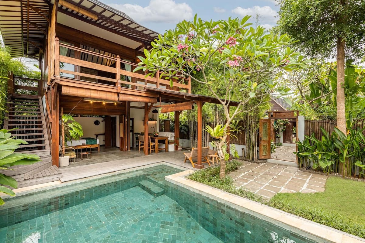 2 Bedroom Deluxe - Villa Kayu | 1 bedroom, minibar, in-room safe, individually decorated