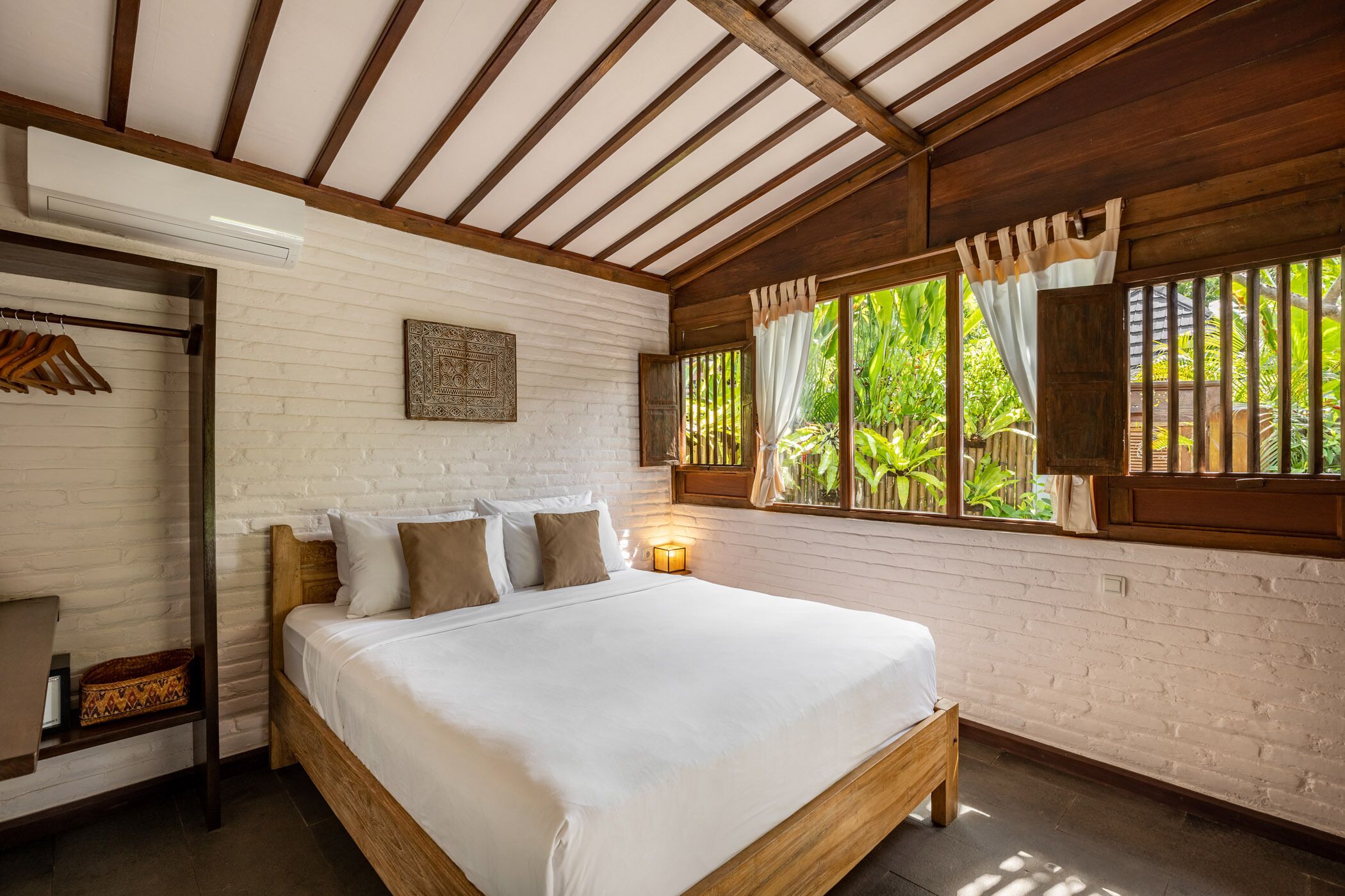 3 Bedroom Deluxe - Villa Bayu | Minibar, in-room safe, individually decorated, individually furnished