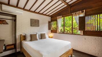 3 Bedroom Deluxe - Villa Bayu | Minibar, in-room safe, individually decorated, individually furnished